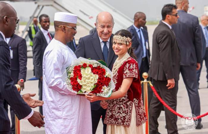 Tchad:  le président tchadien en visite de travail en Algérie 