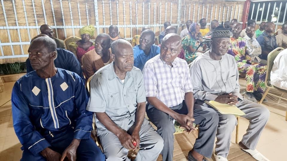 07DFC3A0 E8B9 4E94 B437 47E43B92D272