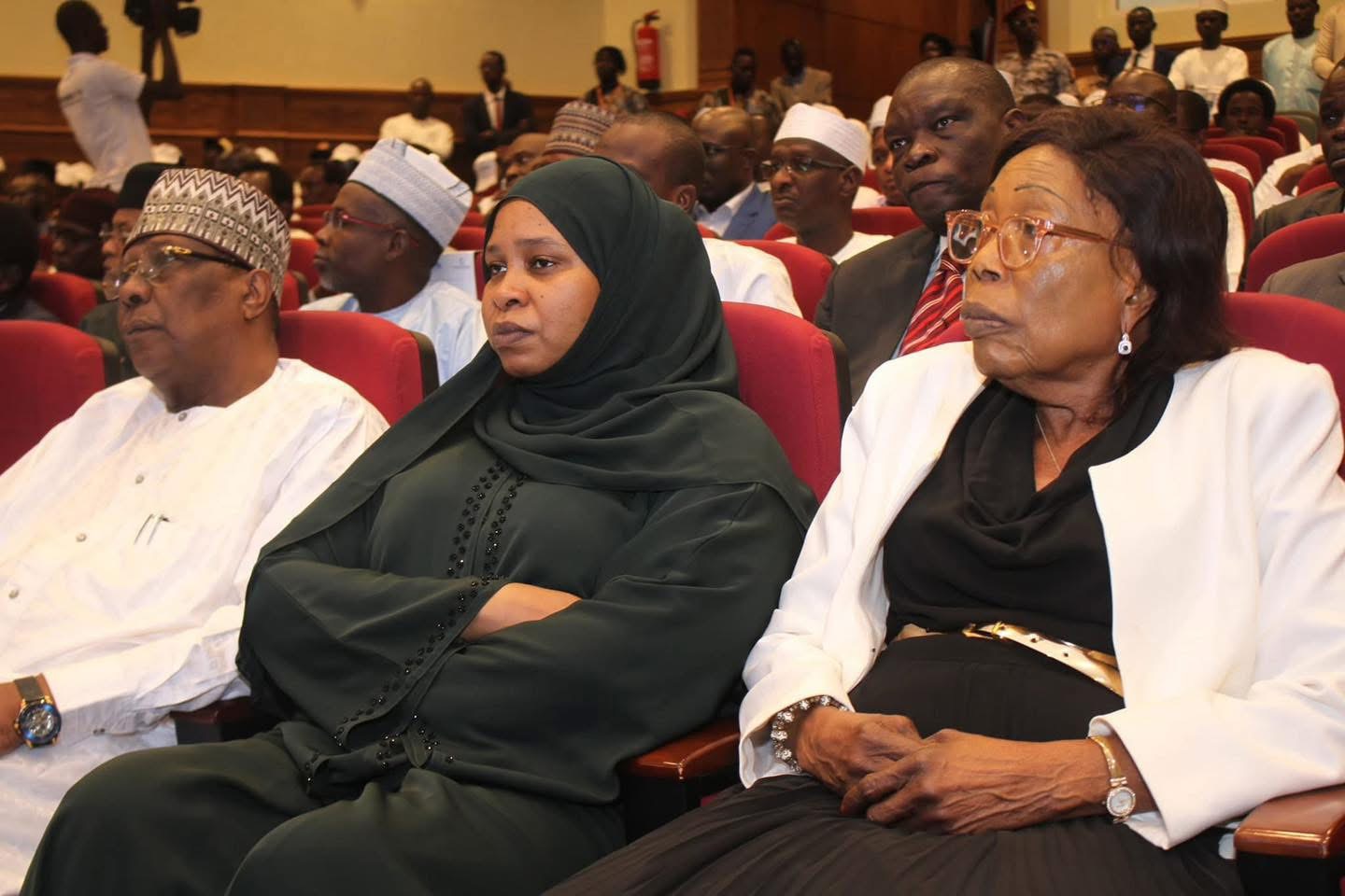 204ADA8A 81E0 45D2 9A37 9E63DB4F25EA