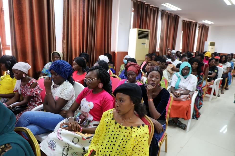 2E3DBBA0 6CE1 4F70 A3F6 16498A94DFD6