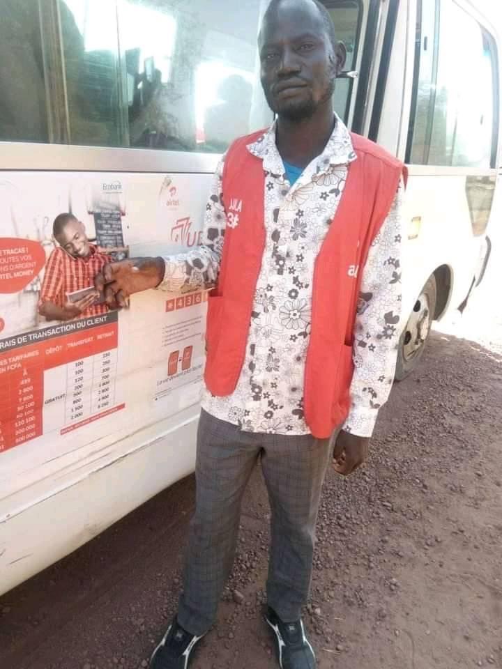 2FA21E2A 4476 4ED7 98EA 3E5A74BDEEF2