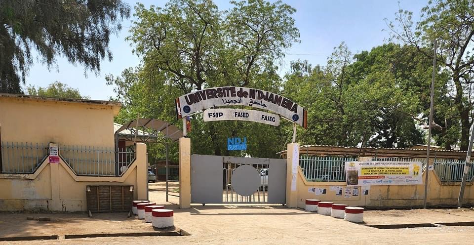 37768D40 D917 40D8 9A03 ED6DD2BDD8DE