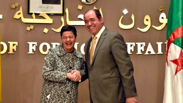 3AFA82C5 2F8A 4188 B661 D5A043E5AEEA