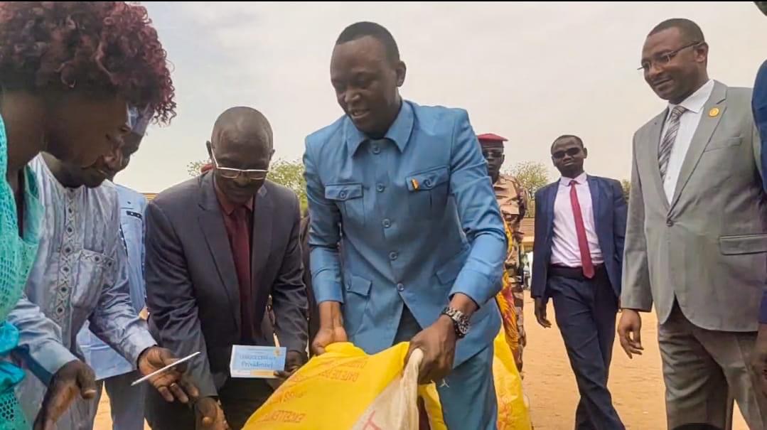 3C13A8B6 EDE5 40CD 81F6 22F641ED21FC