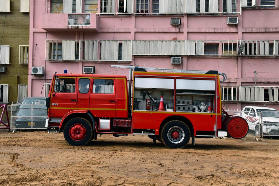 5828f26c5b41cc06 947f4