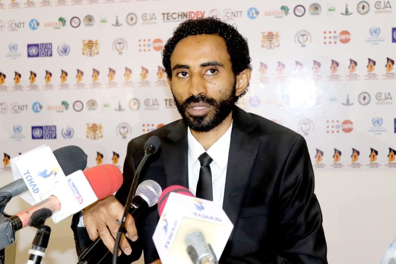 6F6A8832 681F 4948 8435 B47A5F6C9B36