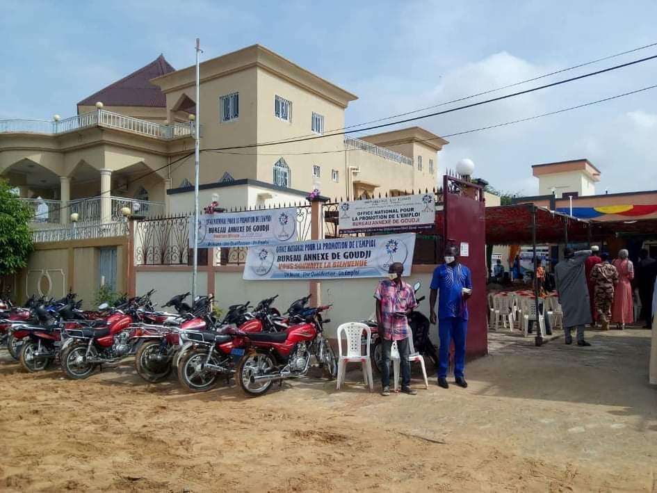 7BD7CB83 4CBA 4CC3 8539 9A5FFBF6D0D3