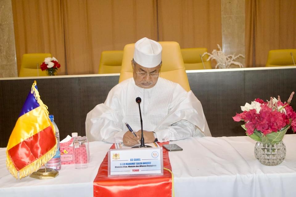 841B95E8 DEA0 4E32 95FB 337850AA20F6