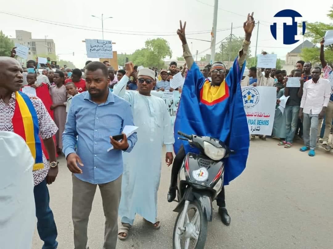 B01EF224 CDBF 4F42 9863 6EE00A8D9BE4