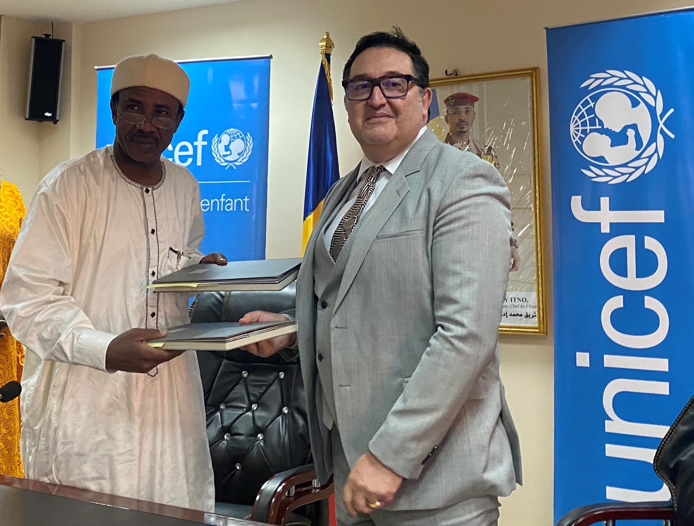 B55C39CD 9612 4017 B6FF DD47E7492E40