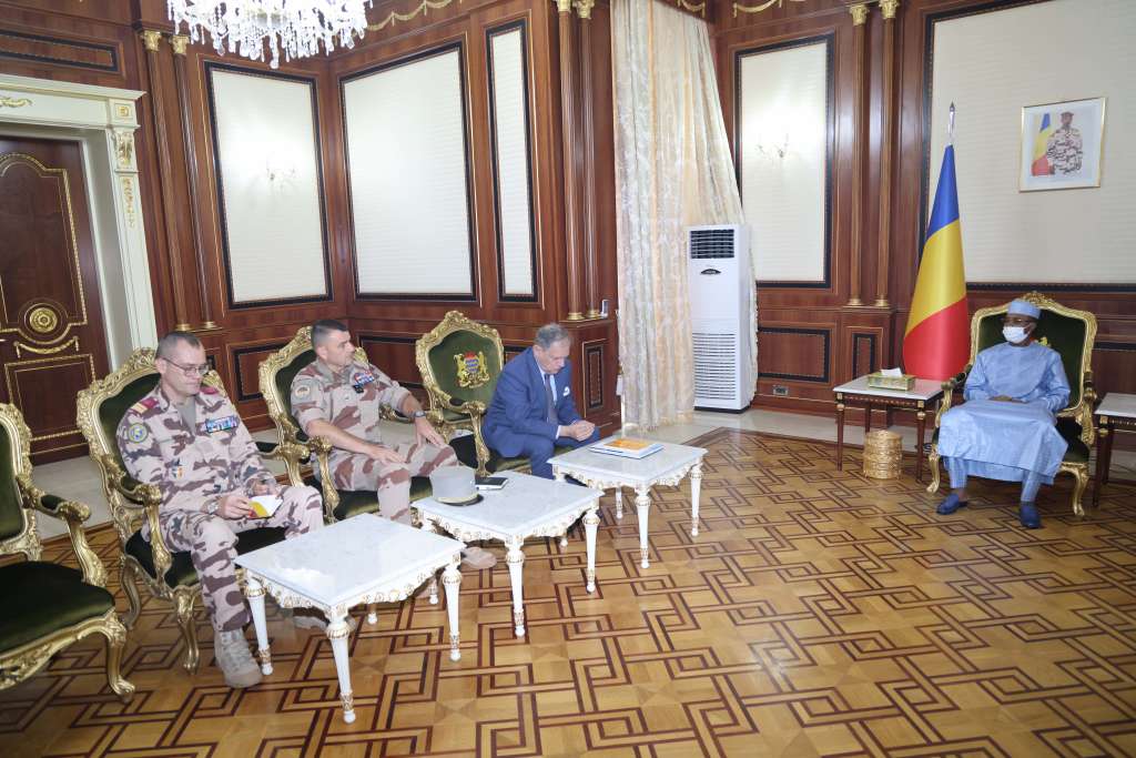 B6F02471 AB48 4EA5 B996 D8D73E47D6F7