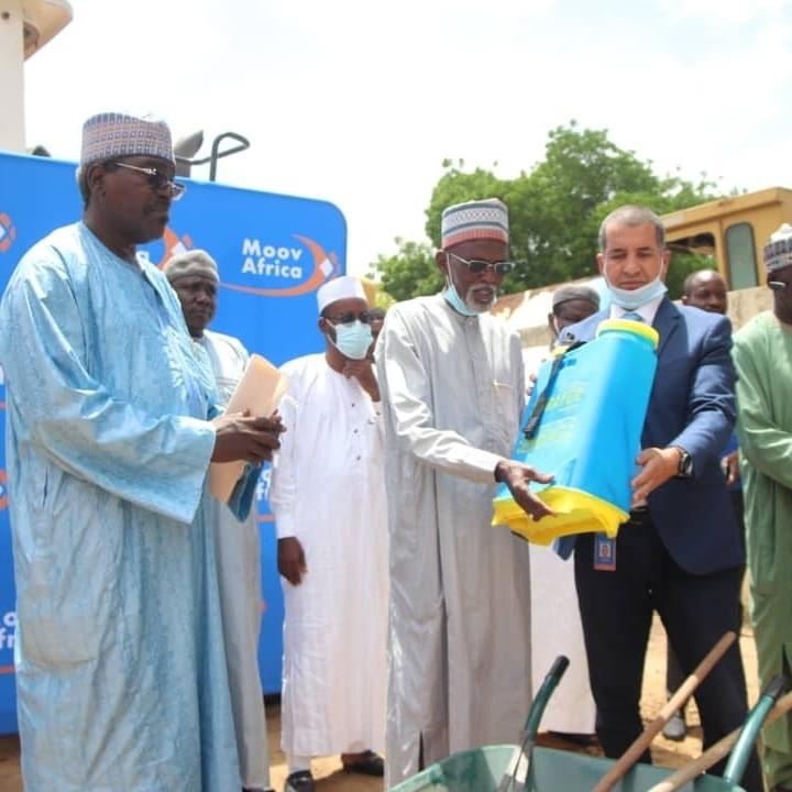 EAE39085 77FC 4FE4 B569 77DB405576B6